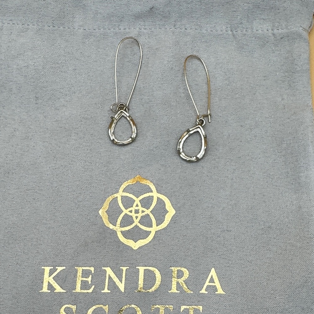 Gold Dee Earring Frames Excellent Condition - image 1